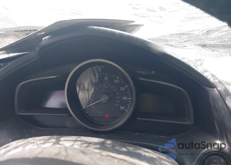 2018 Mazda Mazda3 Touring z USA, uszkodzony, nr VIN 3MZBN1V3XJM257455